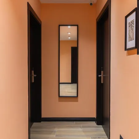 招待所 Urban Block 地拉那