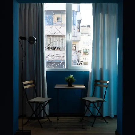 Urban Block Pensión Tirana