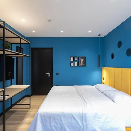 Urban Block Penzion Tirana